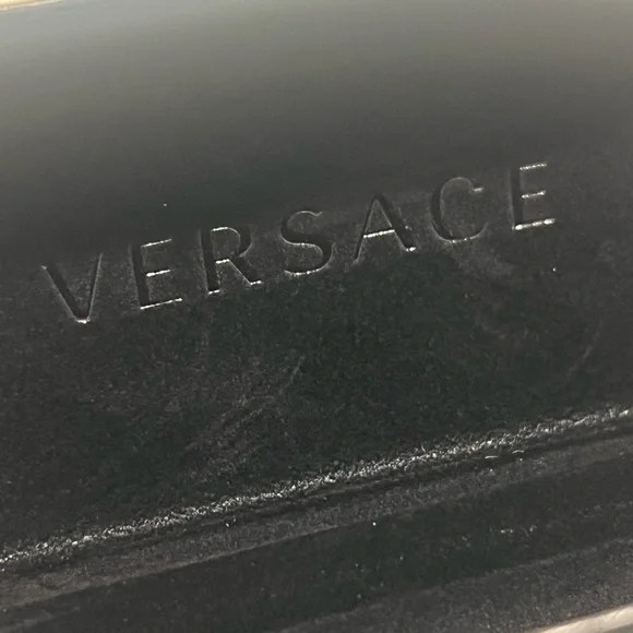 Versace Black Sunglasses/ Eyeglass Case, box & cleaning cloth - Picture 5 of 8